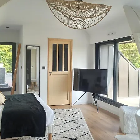 Short Cravate - Maison Contemporaine Proche Rennes - Piscine Interieure 29 Degres Laille